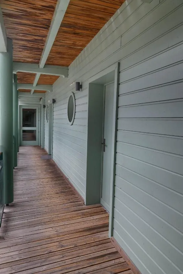 Apartment Logement Avec Terrasse Sur Lac, Tout Confort, Dans Residence Avec Plage Et Ponton Privee Duingt France