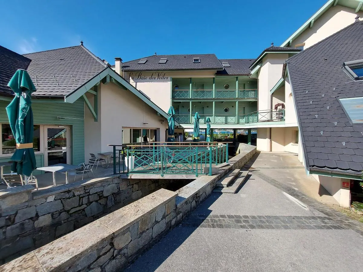 Apartment Logement Avec Terrasse Sur Lac, Tout Confort, Dans Residence Avec Plage Et Ponton Privee Duingt France